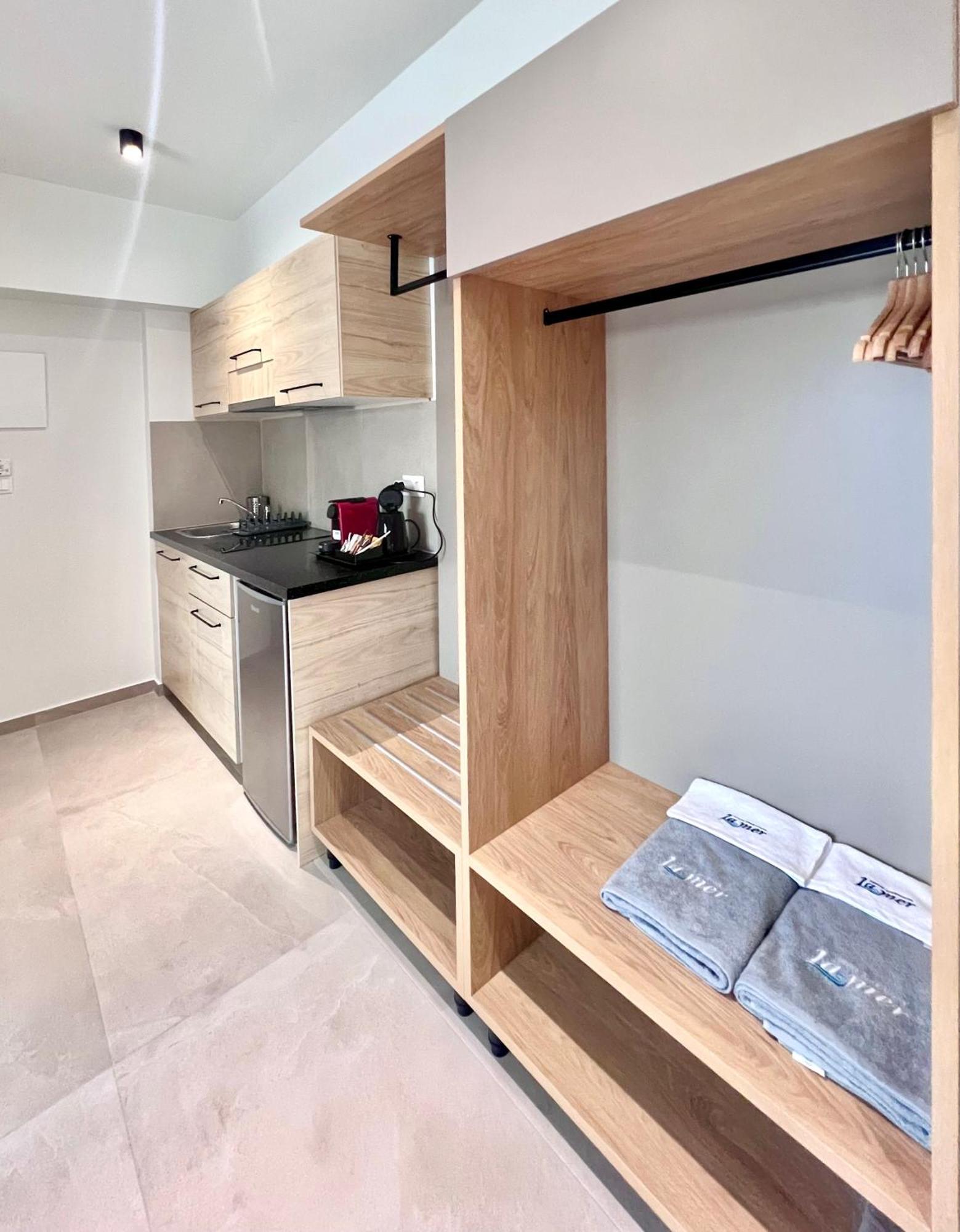 La Mer Luxury Apartments 伊里斯斯 外观 照片