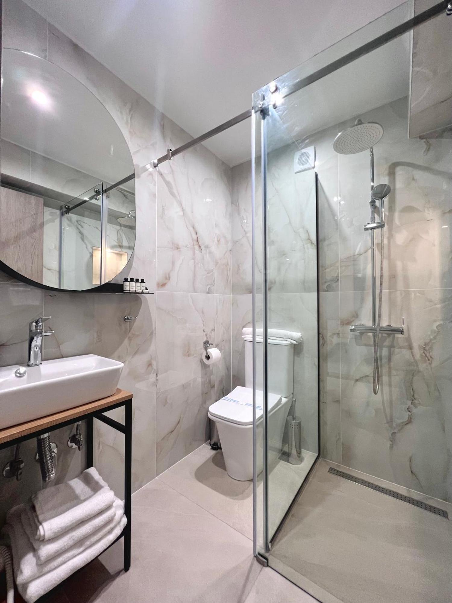 La Mer Luxury Apartments 伊里斯斯 外观 照片